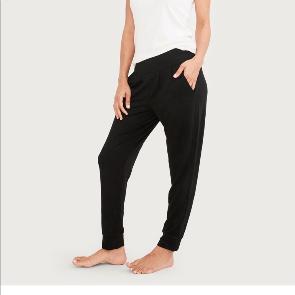 Hatch indoor outdoor jogger black pants size 1 EUC